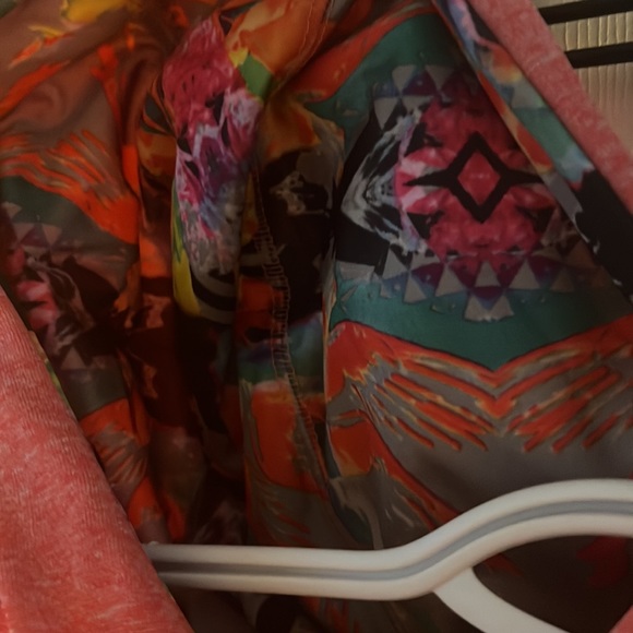 Coral bunny hug - Picture 2 of 2